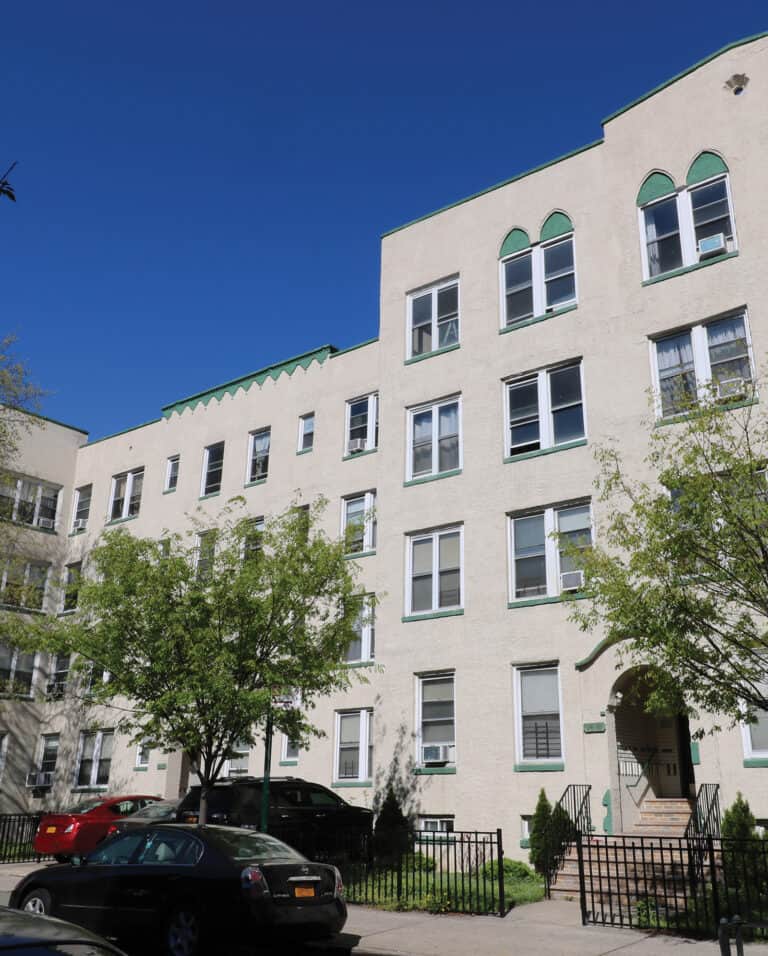 24-10/20 29th Street