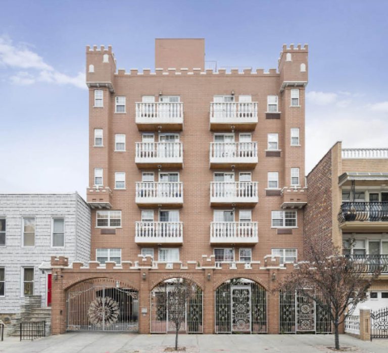 25-82 37th St., Astoria, NY 11103